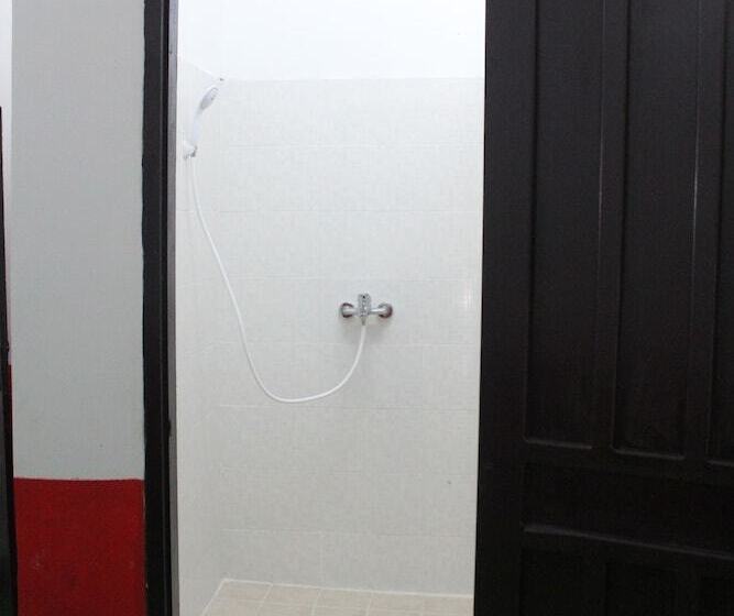 هتل Y Not Laos Hostel