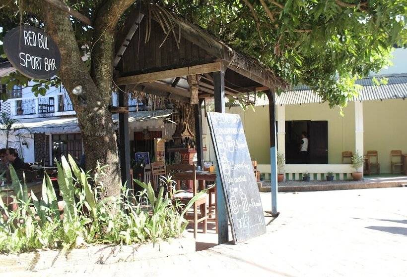 هتل Y Not Laos Hostel