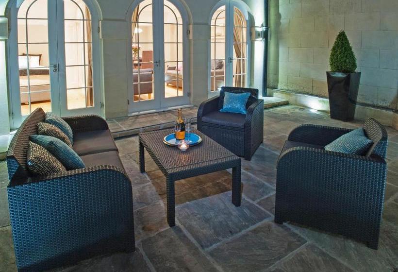 בית מלון כפרי Bath Circle