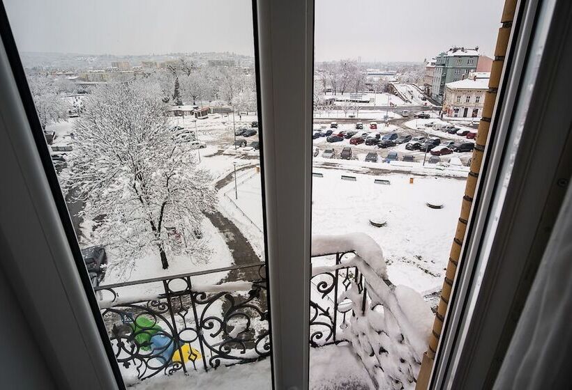 هتل Hostel Likehome
