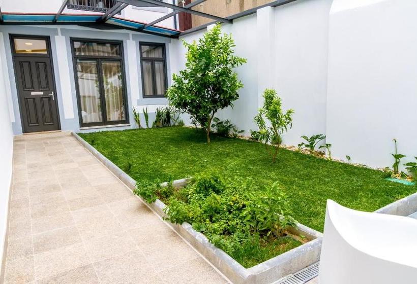 هتل Insitu Living