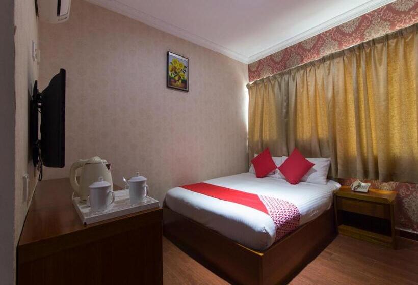 فندق Lebuh Queen City