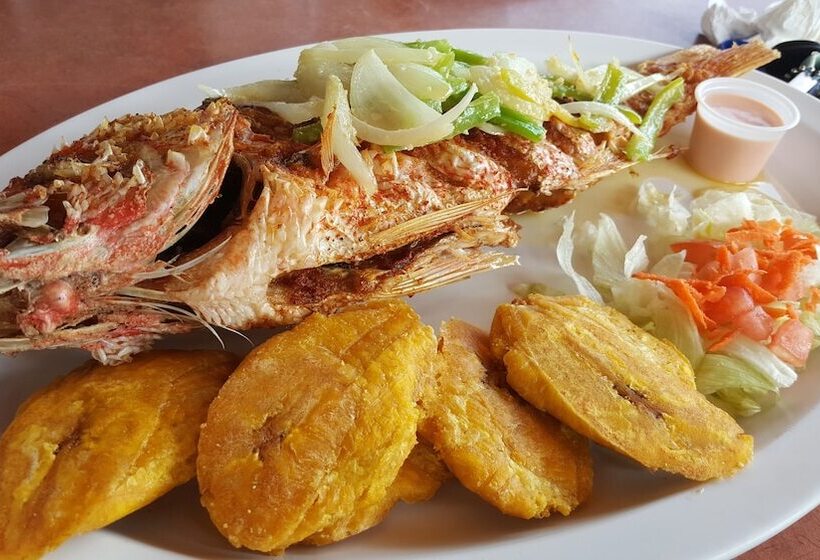 هتل Luichy S Seaside