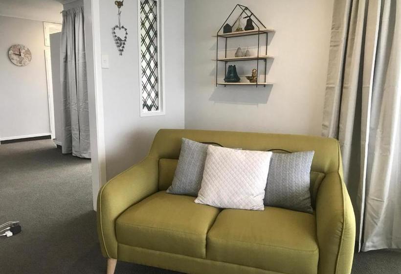 酒店 Oamaru Holiday Homes 92 Aln Street