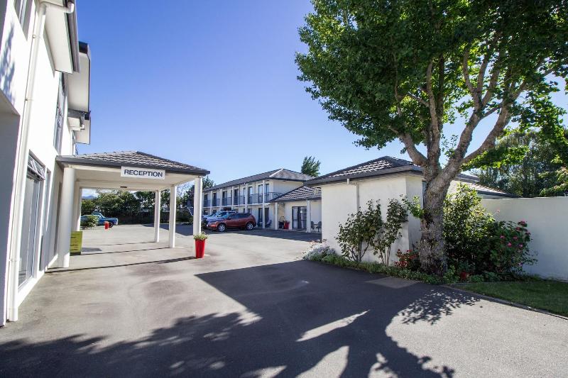 هتل Asure Phoenix Motor Inn