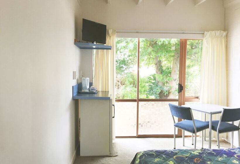 Martinborough Motel