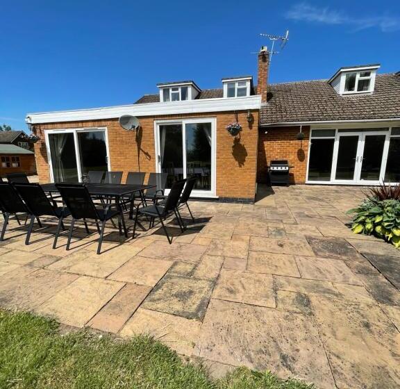 هتل Haymills Guesthouse