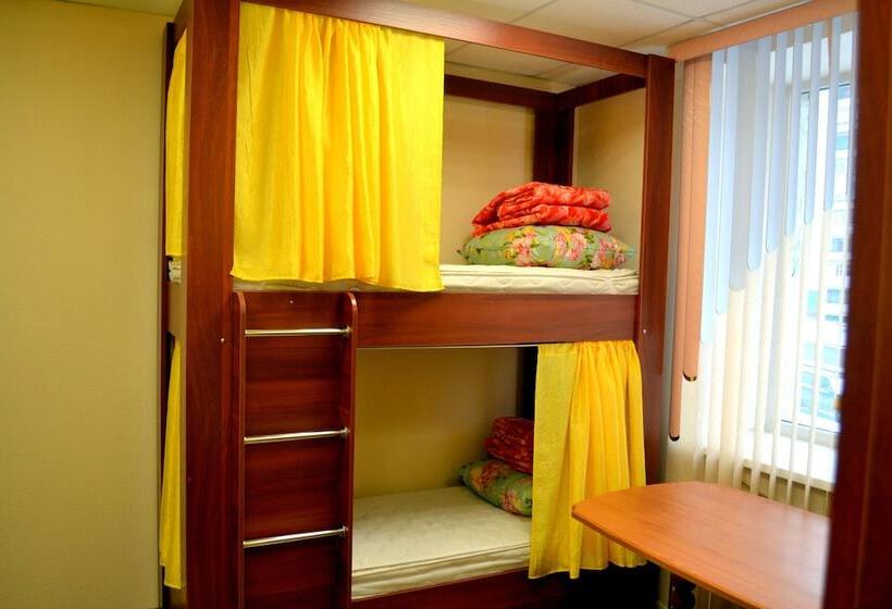 هتل Nerazluchniki Hostel