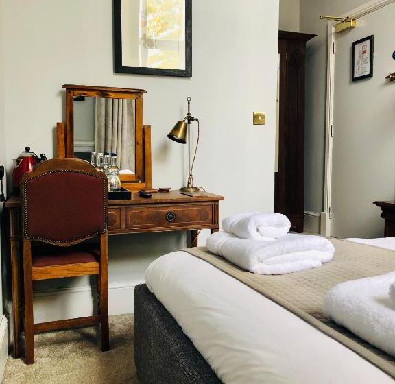 هتل The Old Coffee Tavern