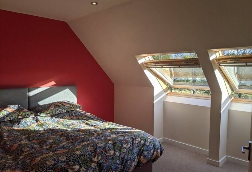 בית מלון כפרי Willowbarn Self Catering Rafford