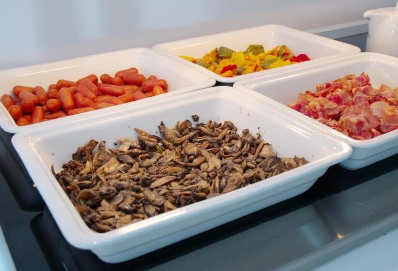 Отель Breeze Boutique Athens