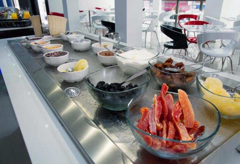 Отель Breeze Boutique Athens