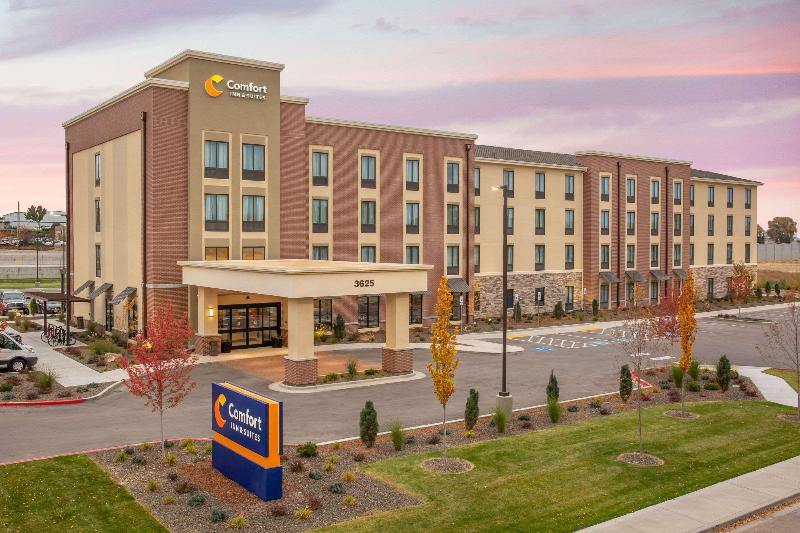 בית מלון כפרי Comfort Inn & Suites Boise Airport