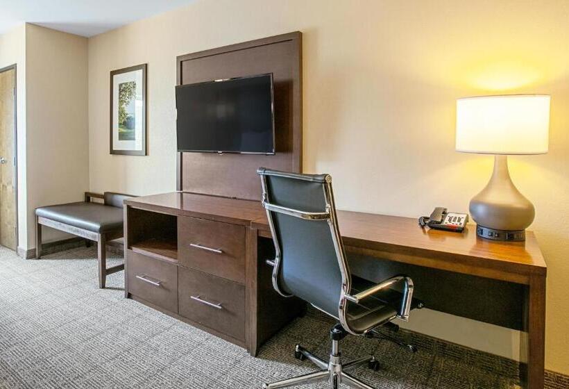 فندق Comfort Suites Fishkill Near Interstate 84