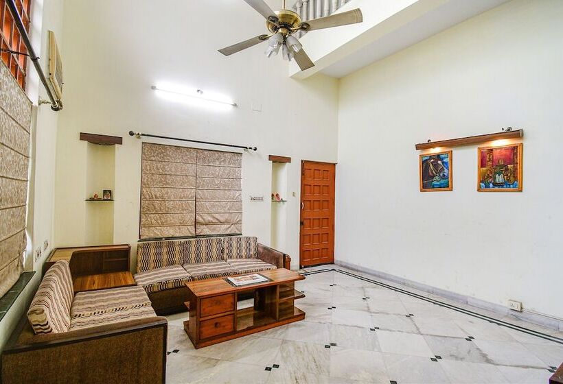 ホテル Fabexpress Ullash Residency