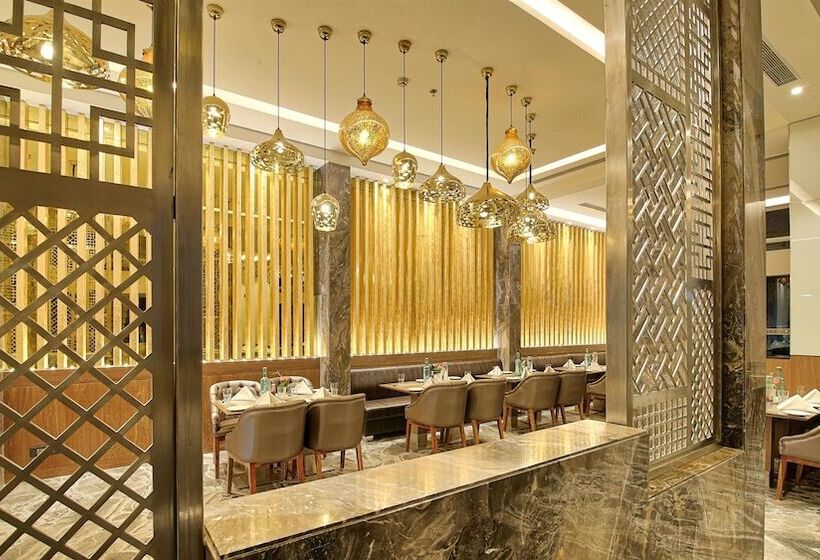 בית מלון כפרי Golden Tulip Essential Jaipur