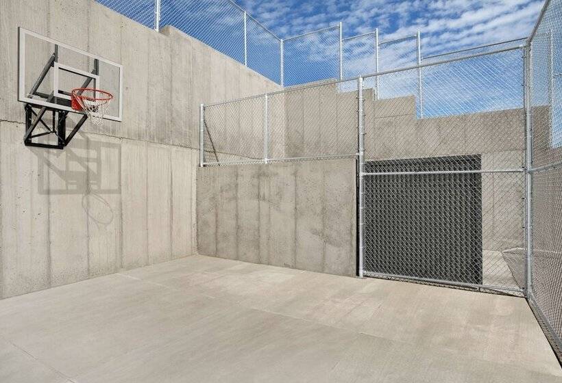 هتل Home2 Suites By Hilton Elko