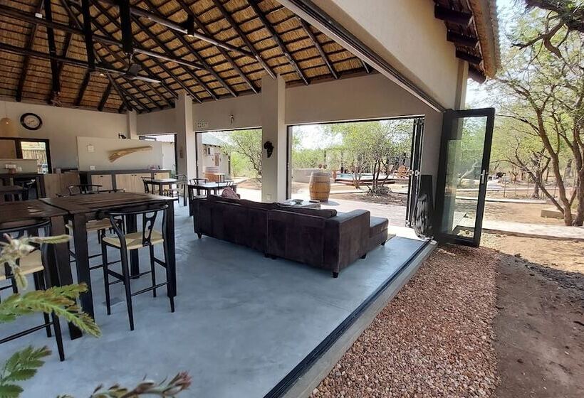 فندق The Baobab Bush Lodge, No Self Catering