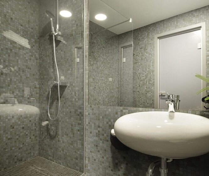 هتل Venis Boutique