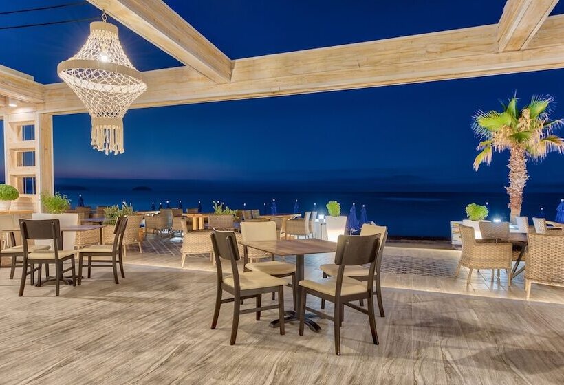 هتل Mandala Seafront Suites