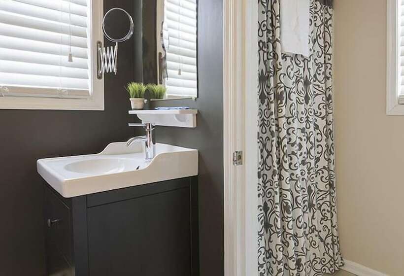 فندق Rehoboth Guest House   Adults Only