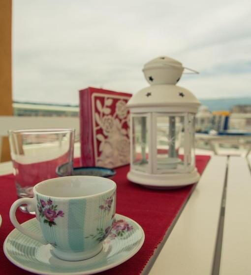 هتل B&b I Fiori Del Mare