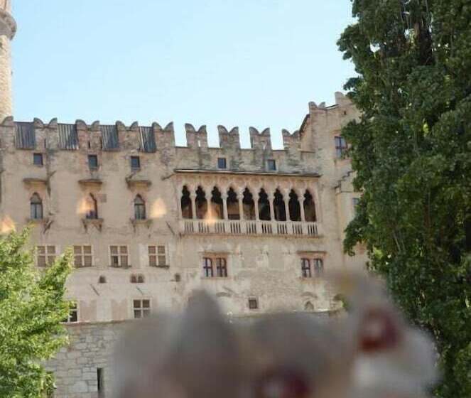 هتل B&b La Loggia Del Castello