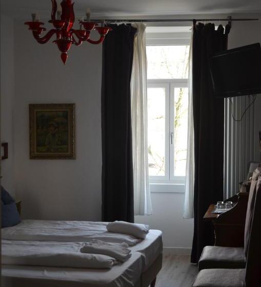 هتل B&b La Loggia Del Castello