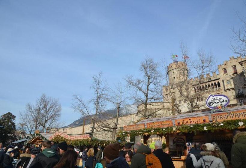 هتل B&b La Loggia Del Castello