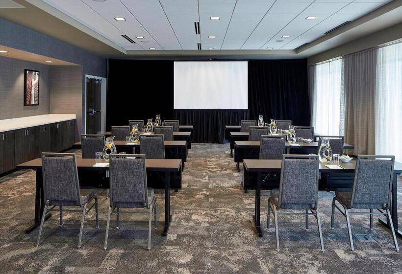 호텔 Courtyard By Marriott Minneapolis West