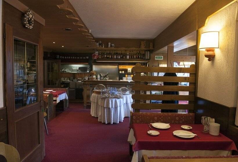 هتل Garni Dello Sportivo