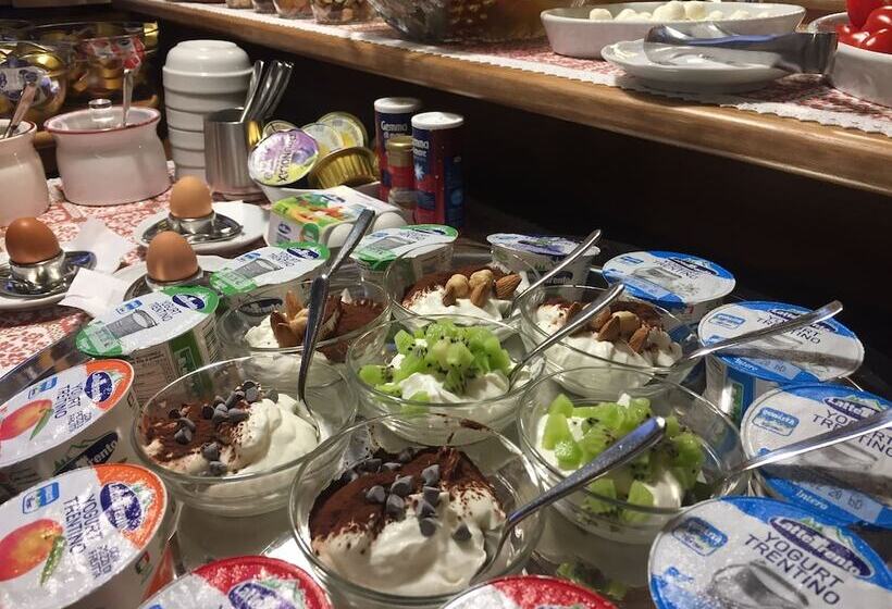 هتل Garni Dello Sportivo