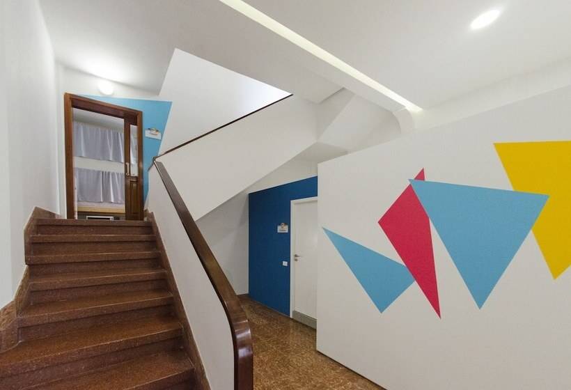 فندق La Fabrica Urban Hostel