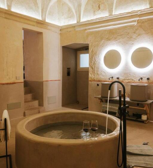 هتل Relais Monastero Santa Teresa  Albergo Diffuso