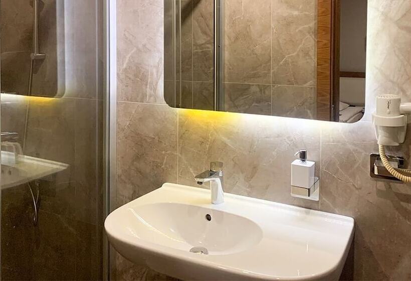 酒店 Reikartz 2017