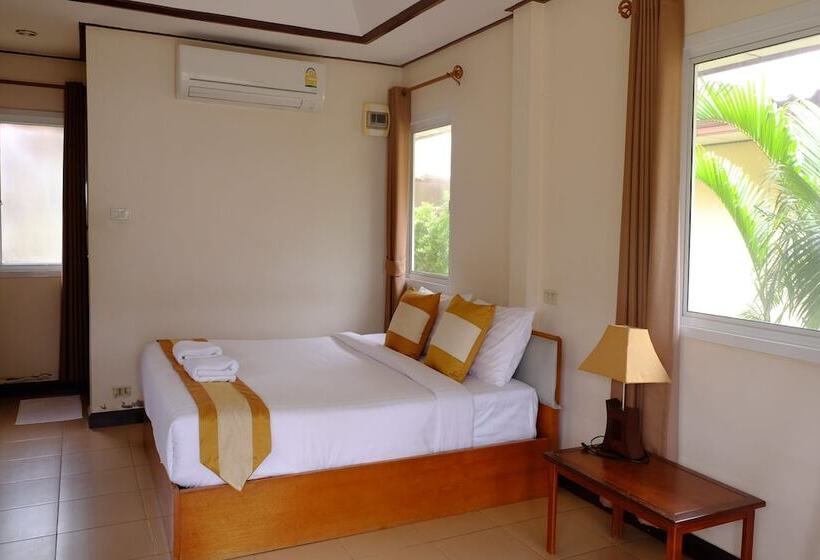 هتل Fah Talay Resort
