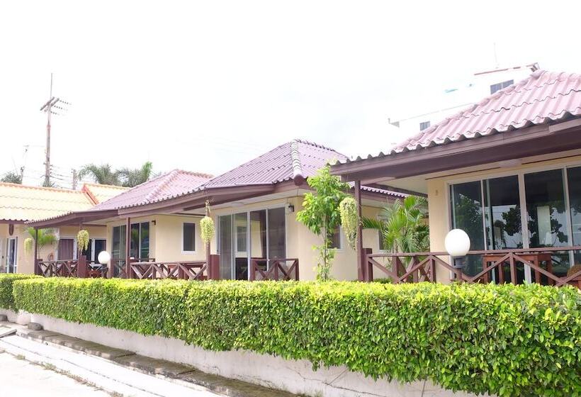 هتل Fah Talay Resort
