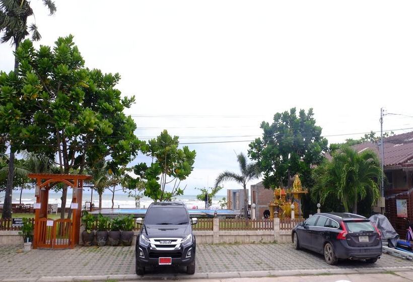 هتل Fah Talay Resort