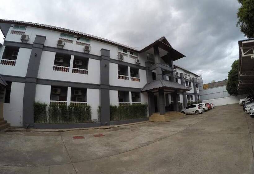 هتل Future Place Mansion Ubon