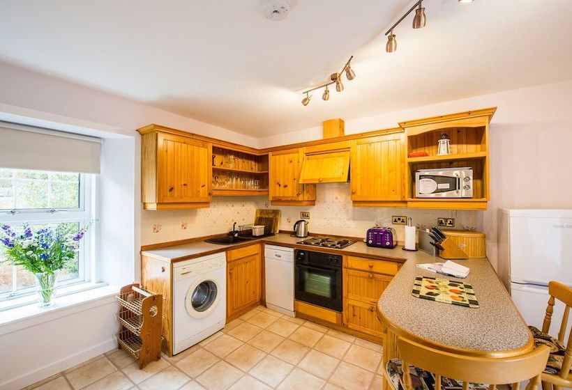 ホテル Merlin Cottage