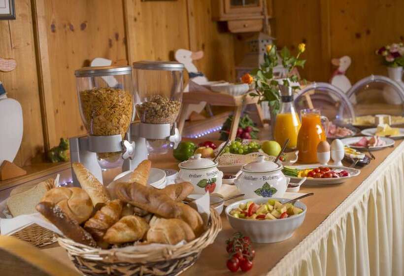 هتل Pension Lackenbauer