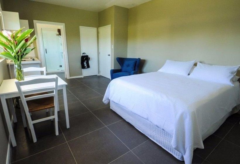 هتل Villa Apartments Westside