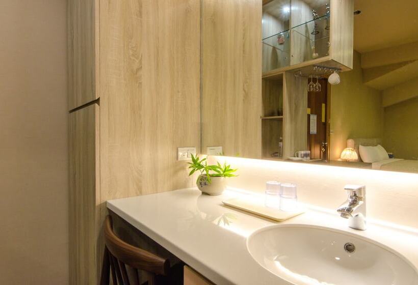 هتل Yosemite Homestay