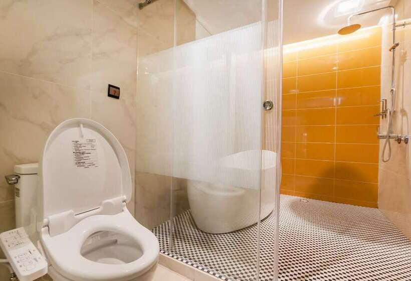 Six Star Motel  Taoyuan