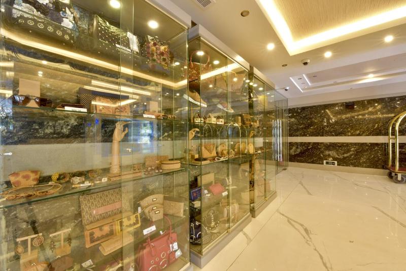 فندق Bram Suites