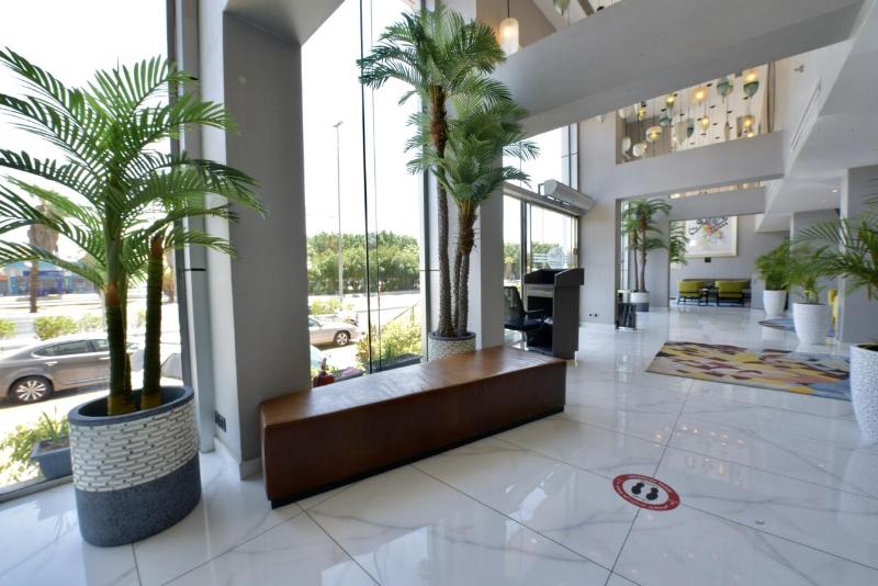 فندق Bram Suites
