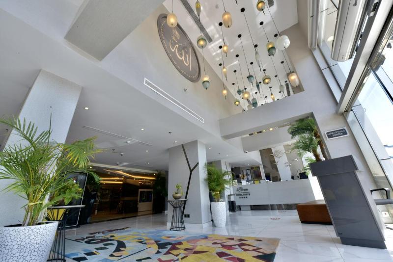 فندق Bram Suites