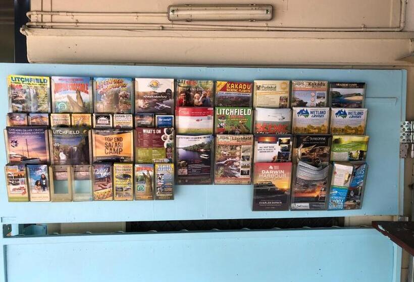 هتل Darwin Hostel