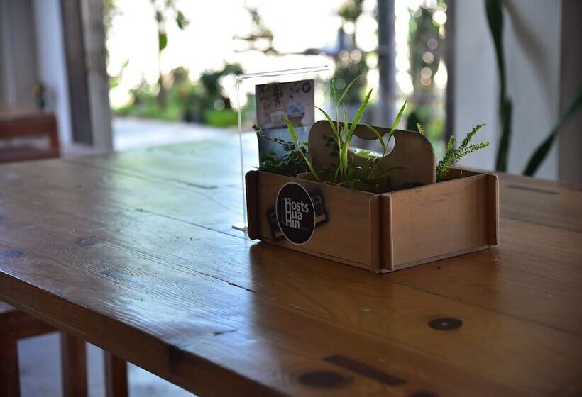 בית מלון כפרי Hosts Huahin   Hostel