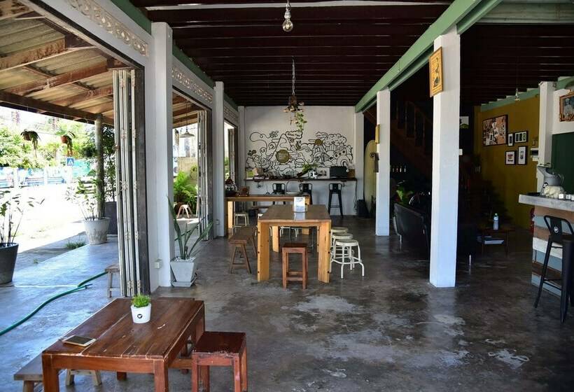 בית מלון כפרי Hosts Huahin   Hostel